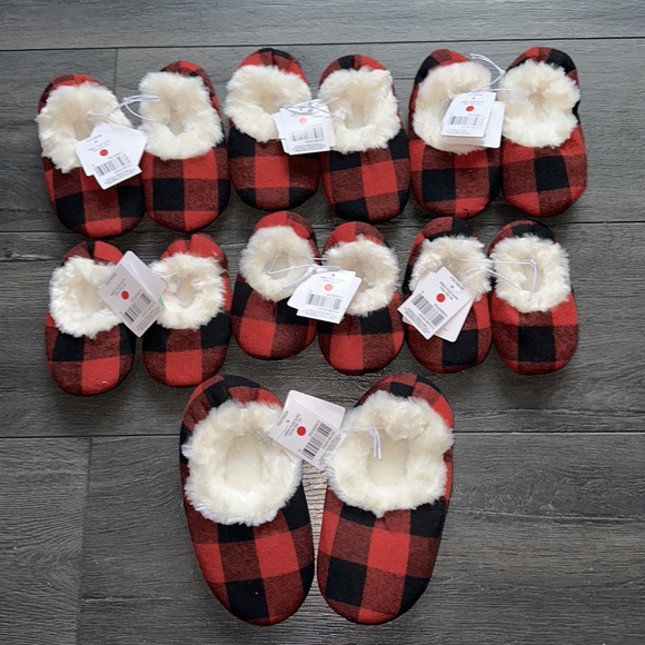 NWT slippers - Picture 3 of 3